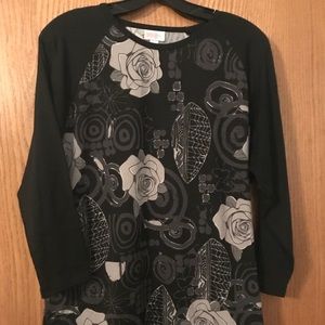 Lularoe Black, white and grey floral Randy T